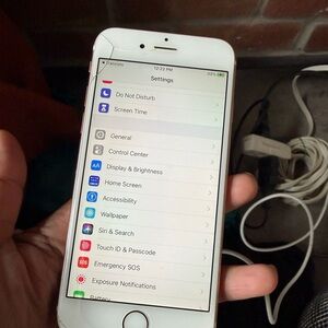 🍎 iPhone 6s – Unlocked, Fully Functional, Minor Cracks (See Photos) ✨